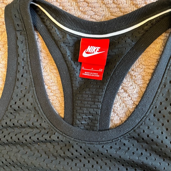 Nike Mesh Tank Top - Picture 4 of 9